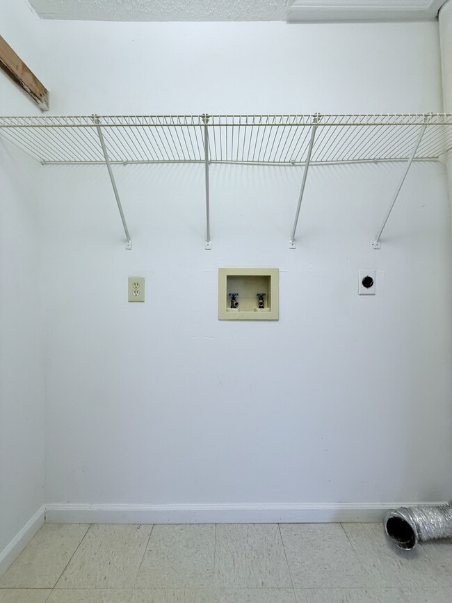 Building Photo - 4663 MO-19