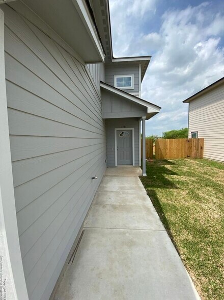 Building Photo - 1791 Tristan Trl