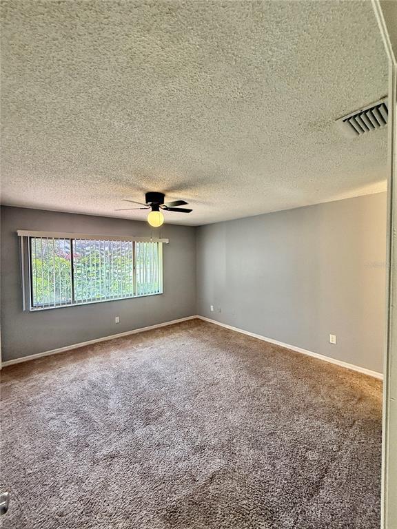 Building Photo - 5437 Vineland Rd