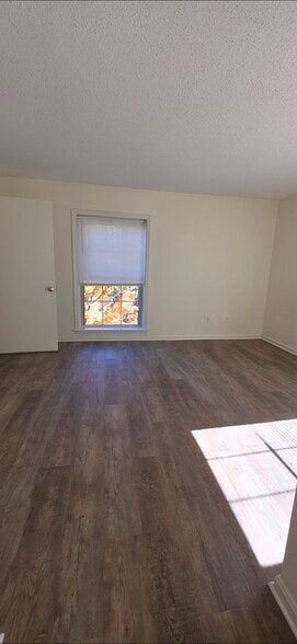Master Bedroom - 3115 Patrick Henry Dr