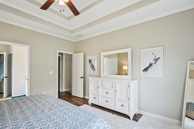 Building Photo - 1121 Birchwood Dr