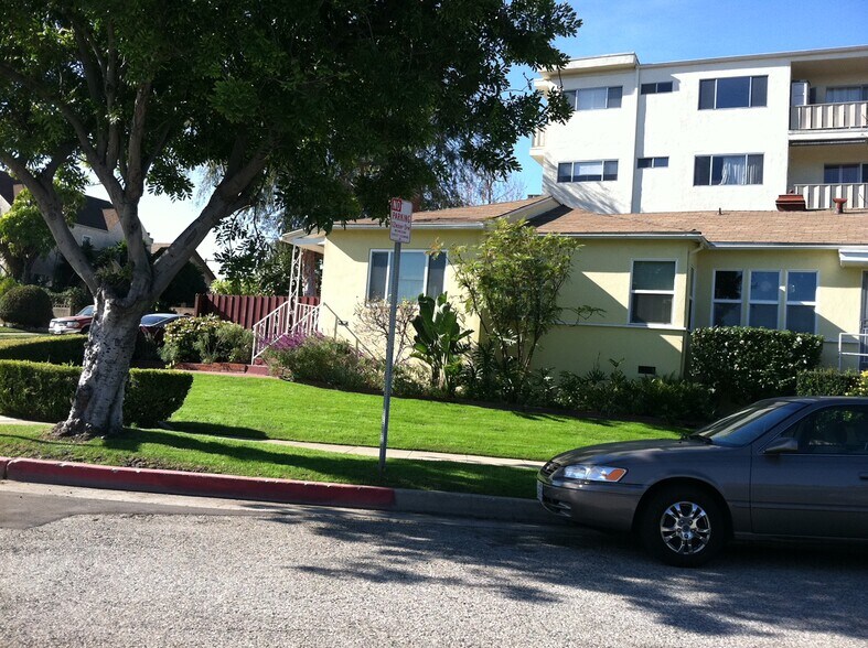street view - 4327 Finley Ave