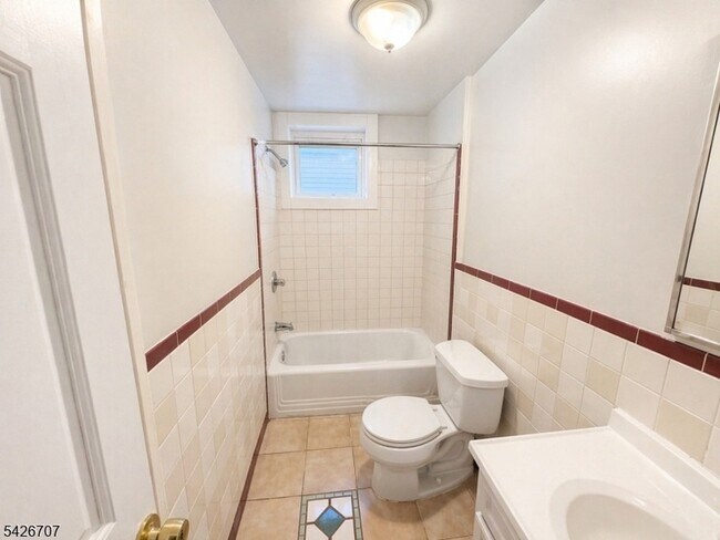 Building Photo - 119 N 11th St