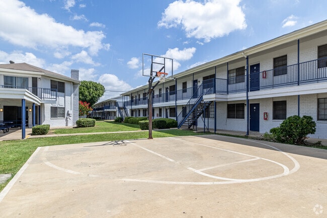 Basketball Court - Metro at 1515