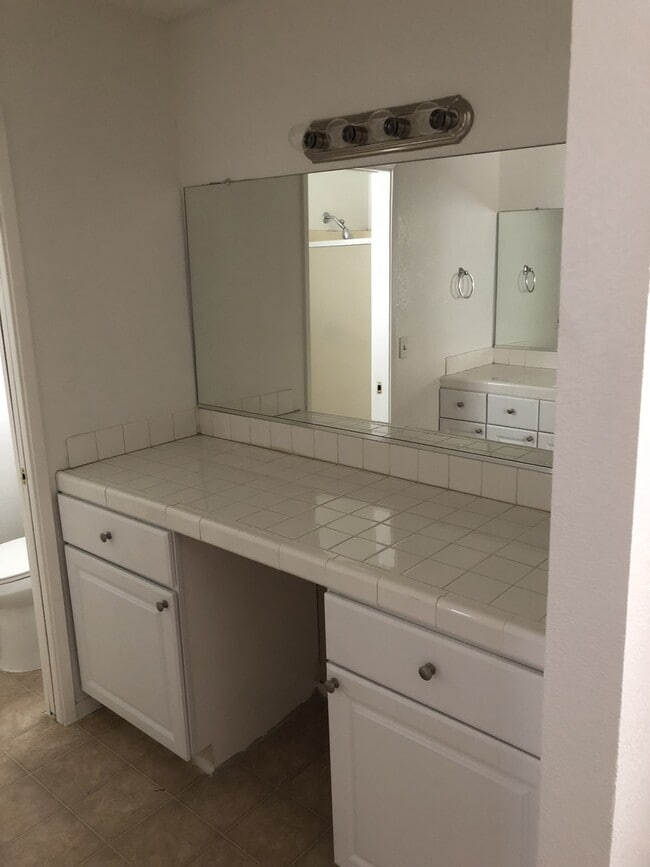 Building Photo - 1715 E Mary Ave