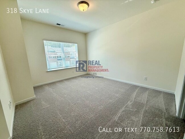 Building Photo - 318 Skye Ln