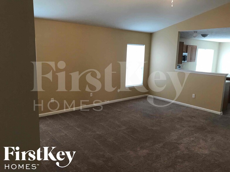 Building Photo - 12663 Pinetop Way