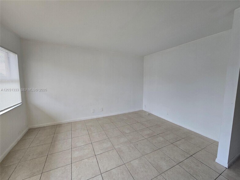Building Photo - 101 NE 41st St