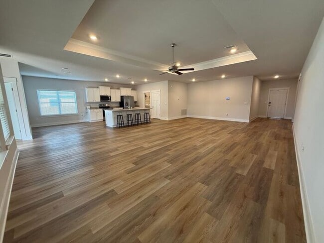 Building Photo - Pensacola - Kaheeley Ridge - 4 bedroom, 3 bathroom - lawn care included