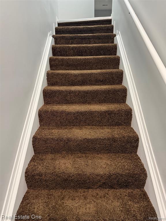 Building Photo - 6540 Ridgefield Cir