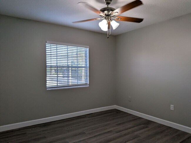 Building Photo - 2nd Floor 2/1 Condo at Carrington Park in ...