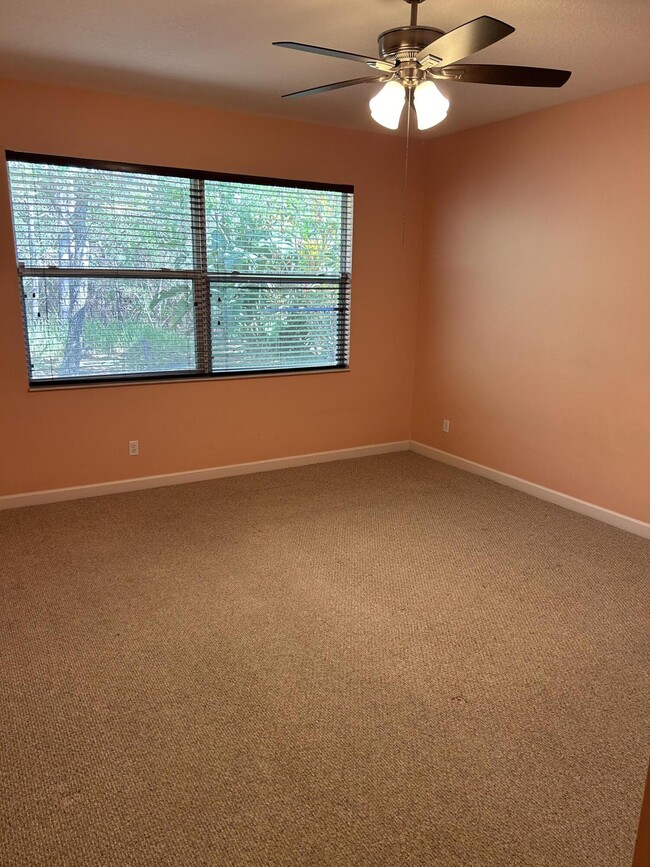 Building Photo - 433 Gardendale Cir SE