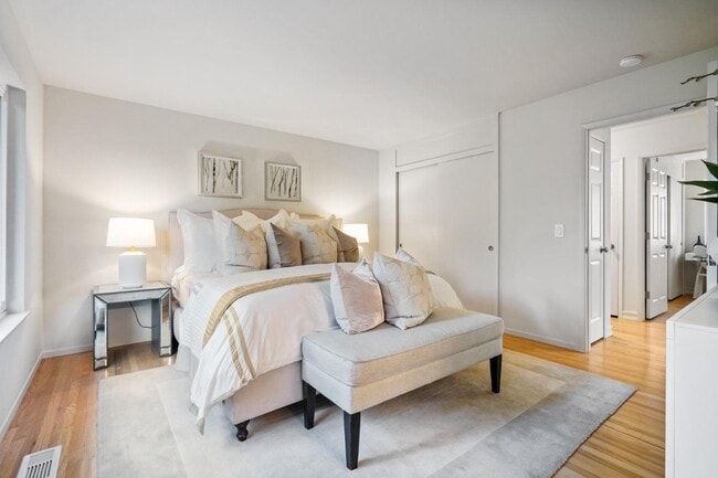 Building Photo - 3811 Farm Hill Blvd