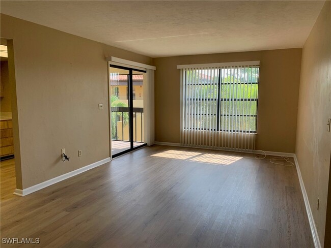 Building Photo - 6142 Whiskey Creek Dr