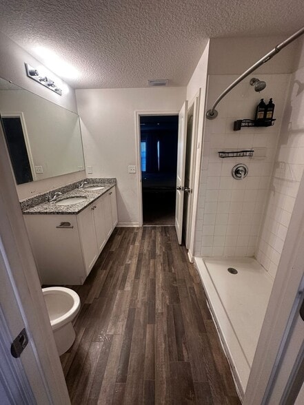 Building Photo - 276 Hyacinth Ct