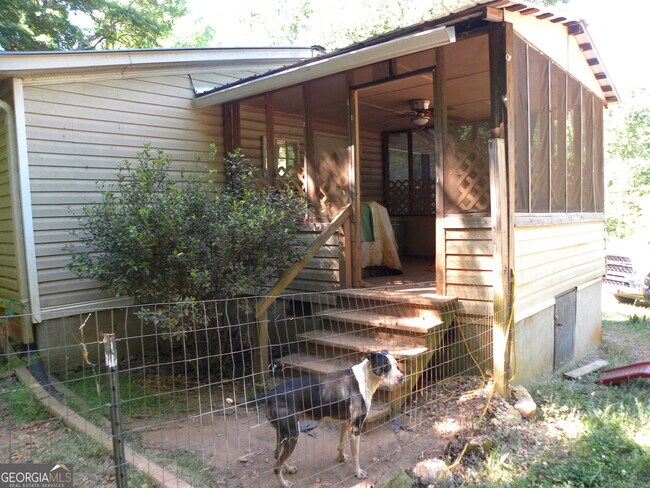 Building Photo - 2627 Cole Rd