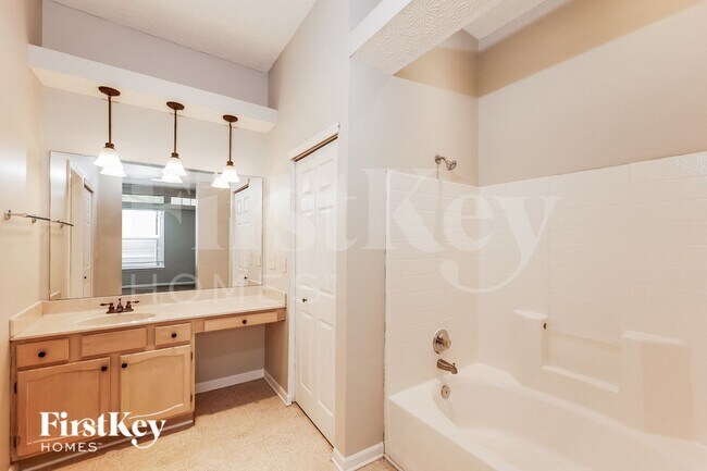 Building Photo - 12452 Van Spronsen Way