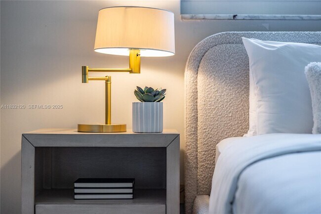 Building Photo - 615 Ocean Dr