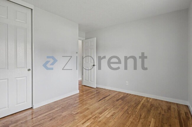 Building Photo - 7006 Tennessee Ln