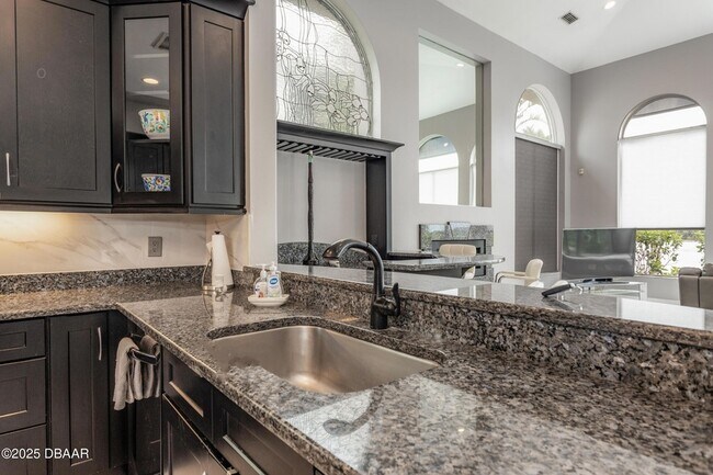 Building Photo - 3548 John Anderson Dr