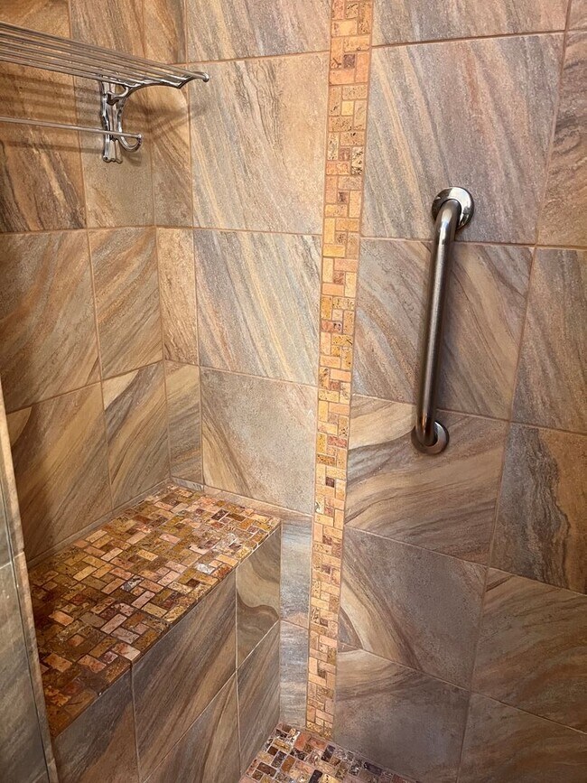 Building Photo - 573 W San Francisco St