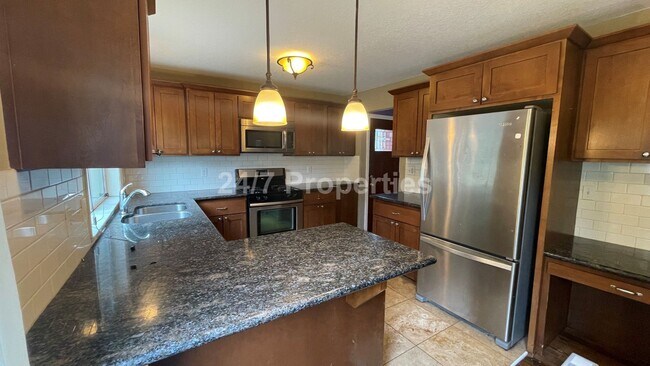 Building Photo - 2024-5815MF