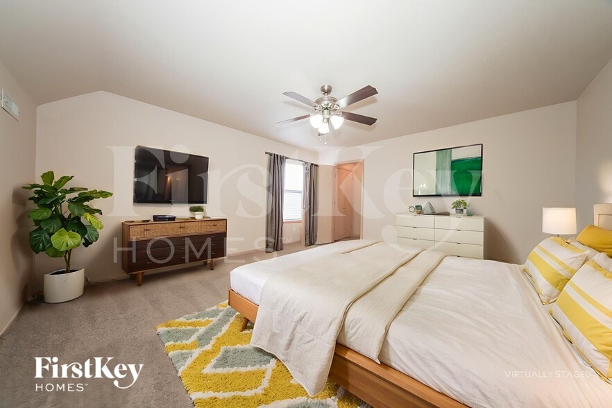 Building Photo - 1216 Pine Valley