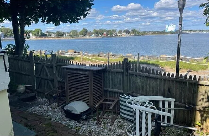 Building Photo - 78 Webb St