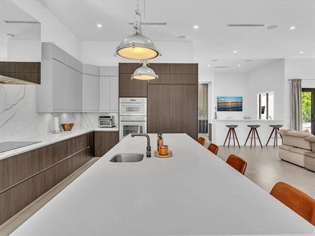 Building Photo - 6122 SW 173rd Way