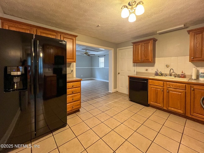 Building Photo - 8339 Holly Hill Cove