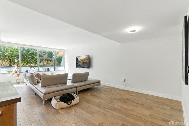 Building Photo - 420 Mission Bay Boulevard North
