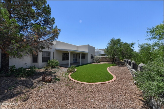Building Photo - 829 Dulce Tierra Dr