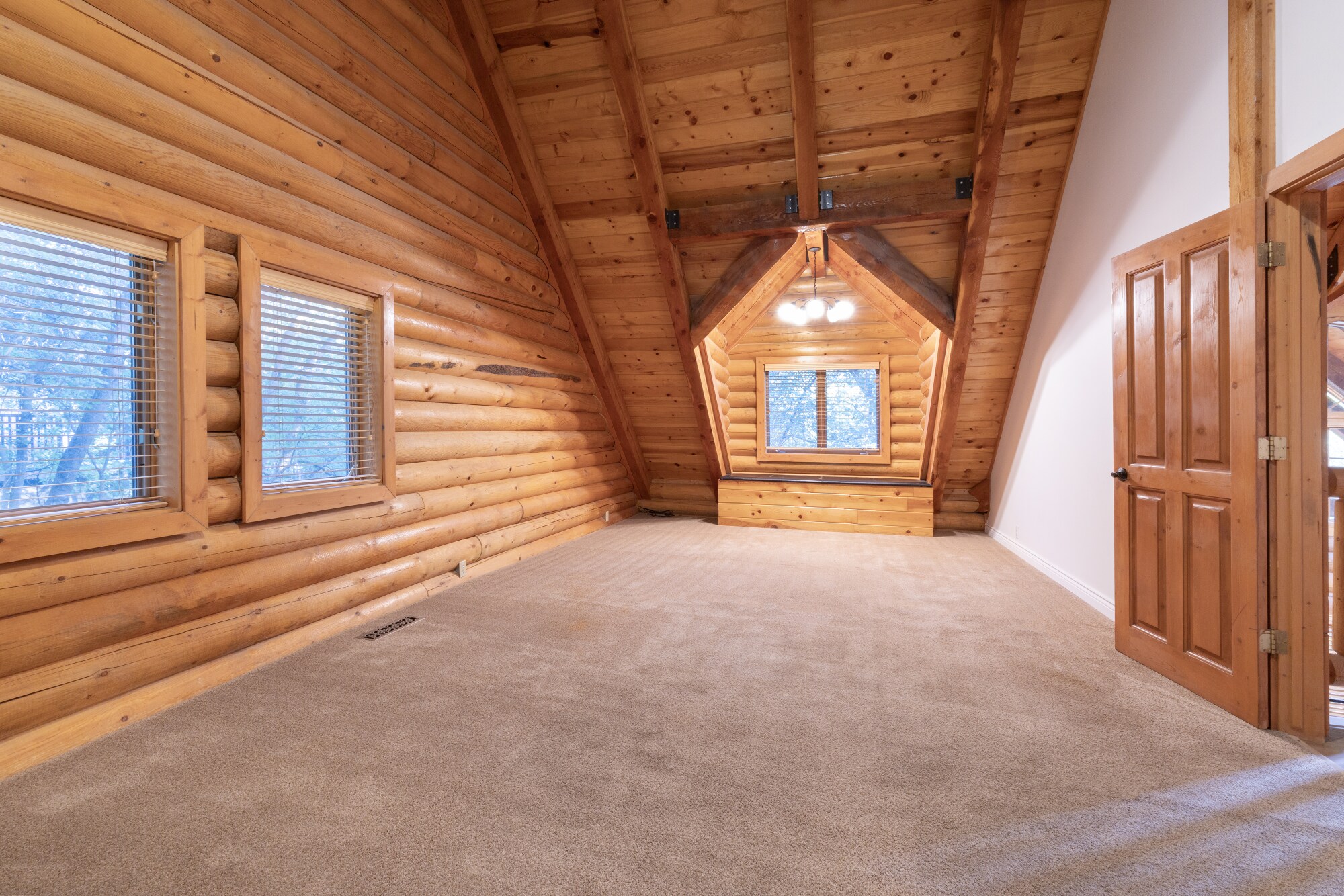 Building Photo - 1311 Canyon Creek Dr