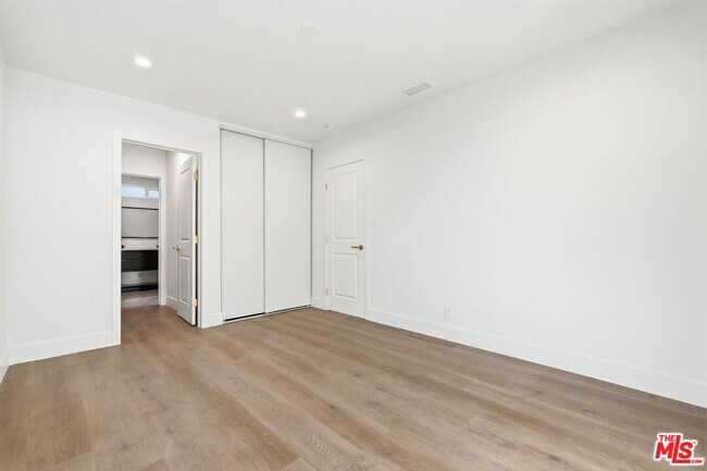 Building Photo - 12455 Milbank St