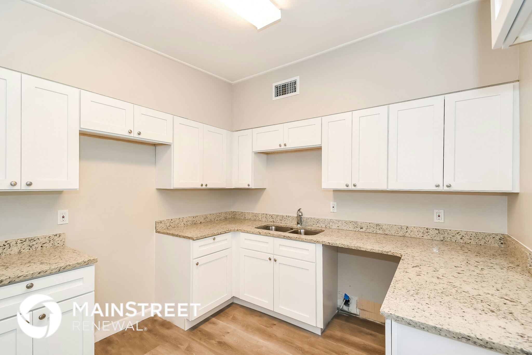 Building Photo - 10560 Citrus Ln