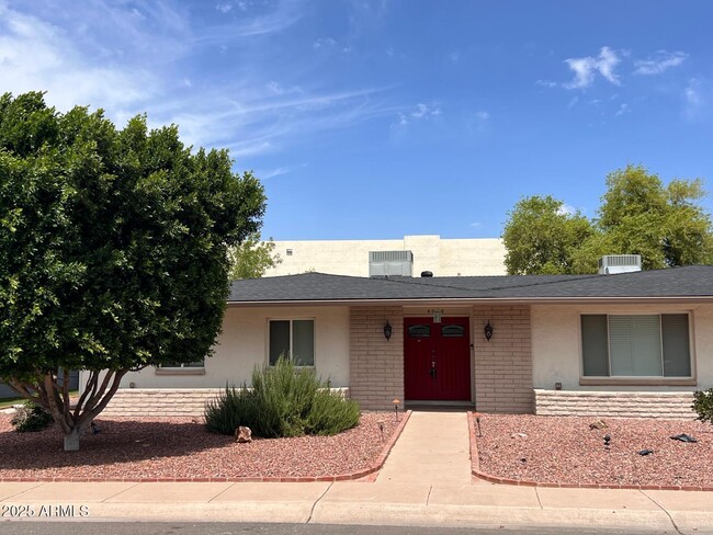Building Photo - 4614 S Kachina Dr