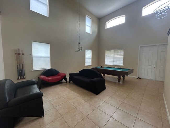Building Photo - 2475 Ashbury Cir