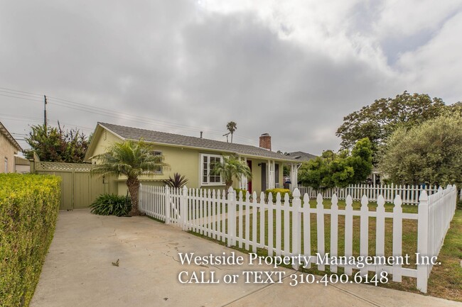 Building Photo - Charming 3BD+2BA + Office/Guest House Prim...