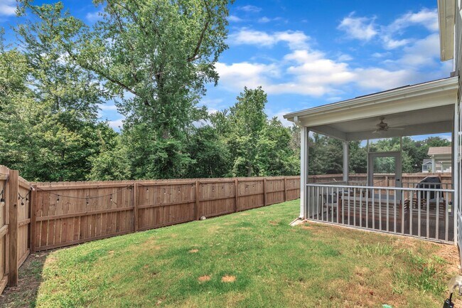 Building Photo - Spacious 3-Bedroom Home for Rent in Knight...