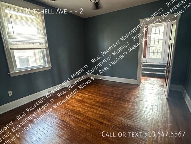 Building Photo - 842 E Mitchell Ave