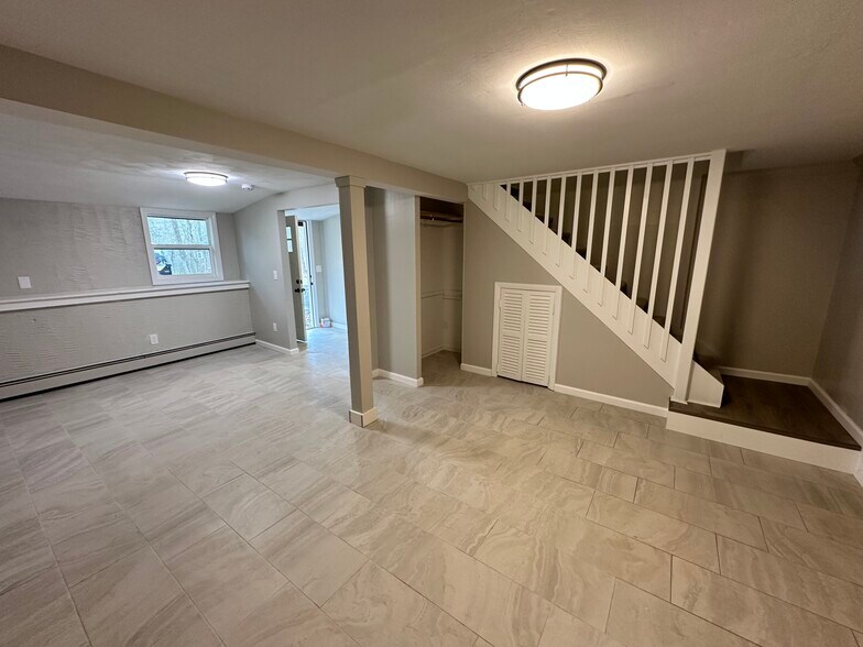 Building Photo - 131 Camp Meeting Rd