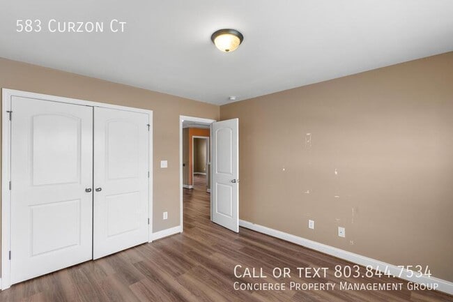 Building Photo - 583 Curzon Court