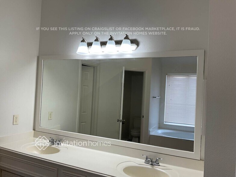 Building Photo - 17619 Sequoia View Ln