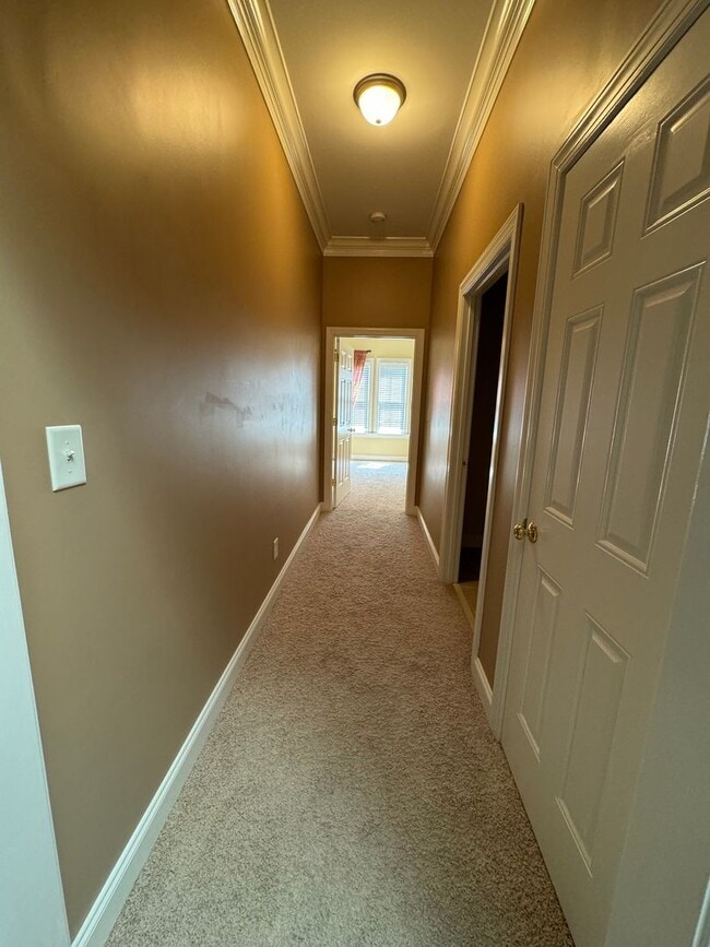 Building Photo - Expansive 2nd-floor Condo with elevator ac...