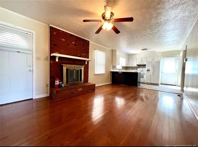Building Photo - 1319 Levy Dr