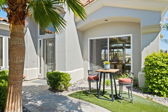 Building Photo - 872 Mission Creek Dr