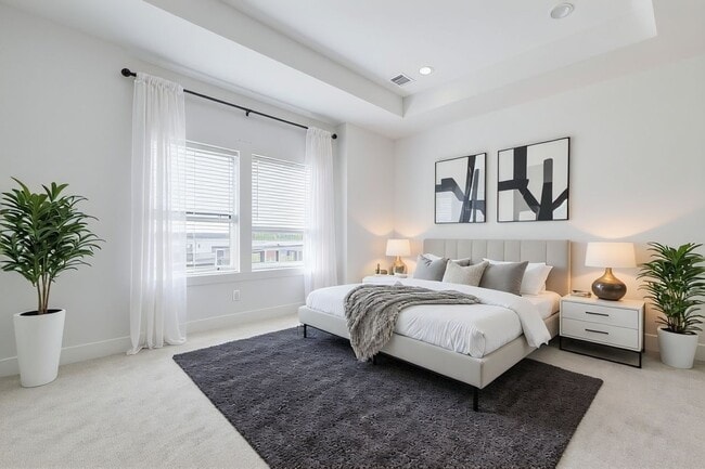 Building Photo - 334 Eastwood St