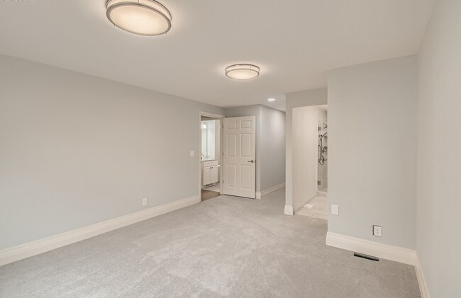 Building Photo - Remodeled Single-Level 2BR/2BA End Unit — Private Courtyard, 2-Car Garage & Mountain Park Ameniti...