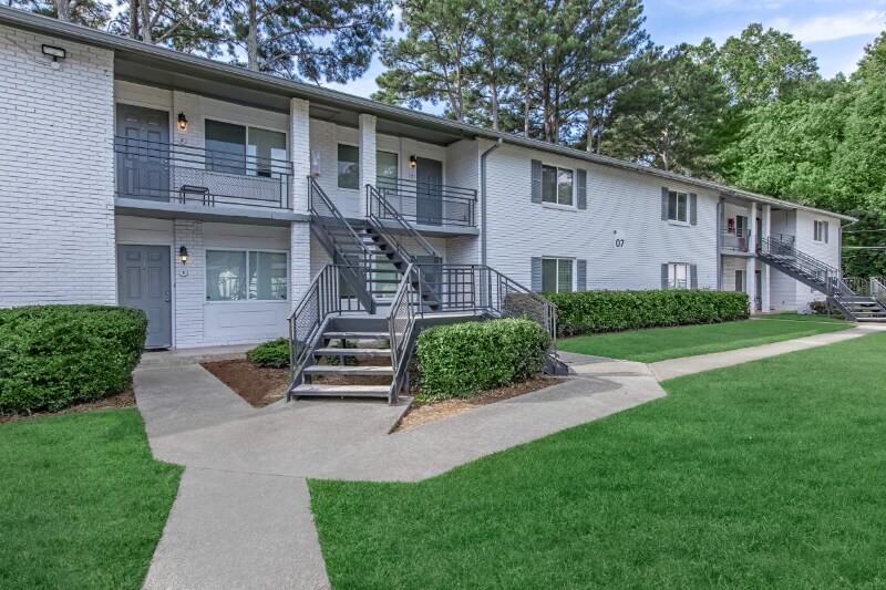 Building Photo - 2950 S Cobb Dr SE