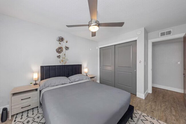 Building Photo - 4311 W Cleveland St